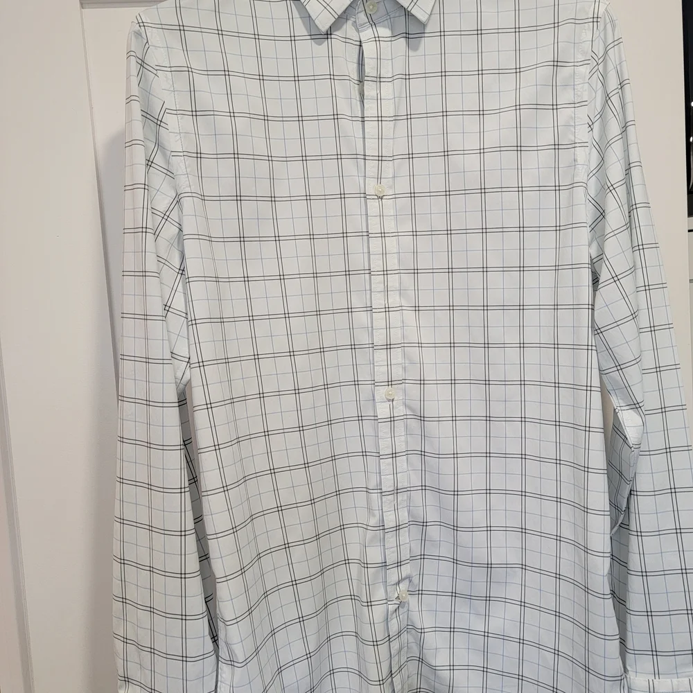 Classic Plaid Wrinkle-resistant Everyday Performance Dress Shirt - Picture 1 of 3